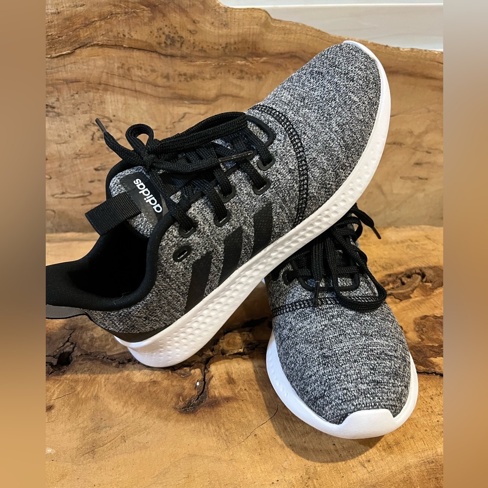 Adidas Cloudform Women’s Sneaker 7.5